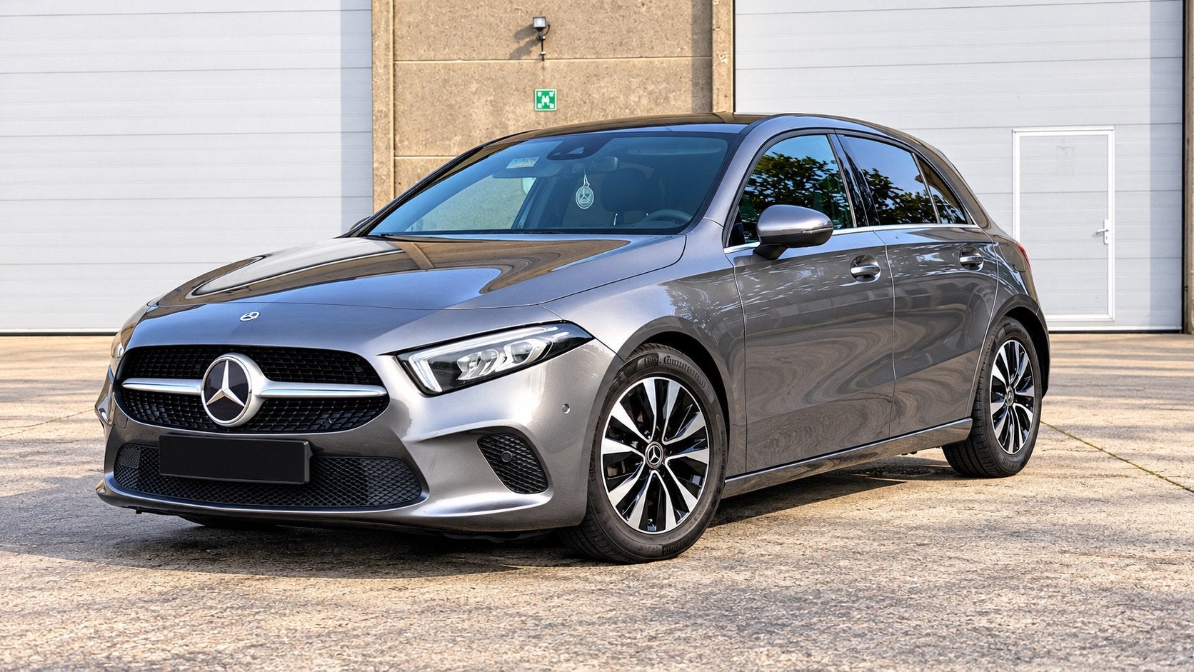 Mercedes-Benz A180d | LED | APPLE CARPLAY | 2022 | AUTOMAAT, Automaat, Dealer onderhouden, Verwarmde buitenspiegels, Euro 6