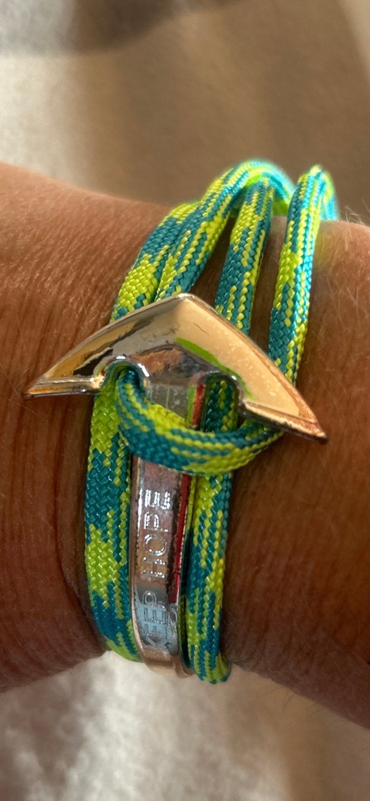 Bracelet corde fluo, Enlèvement ou Envoi, Comme neuf