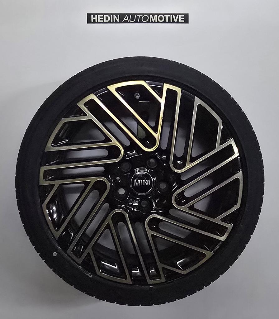 MINI Clubman (F54) Styling 665 18" RFT + RDCi Zomer, Gebruikt, -, -, Banden en Velgen