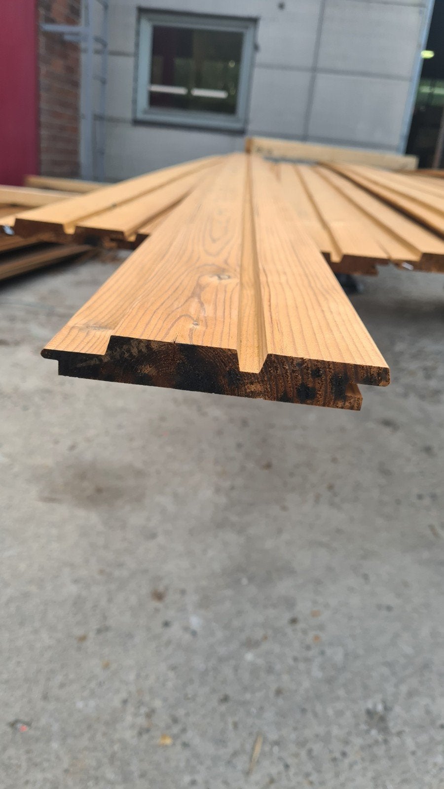Thermowood dubbel rhombusprofiel 22.99€ m2, Ophalen, Planken