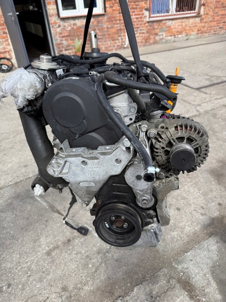 Moteur BXE Complet TOURAN TOLEDO SKODA VW A3 PASSAT SUPERB, Envoi, Utilisé, Skoda