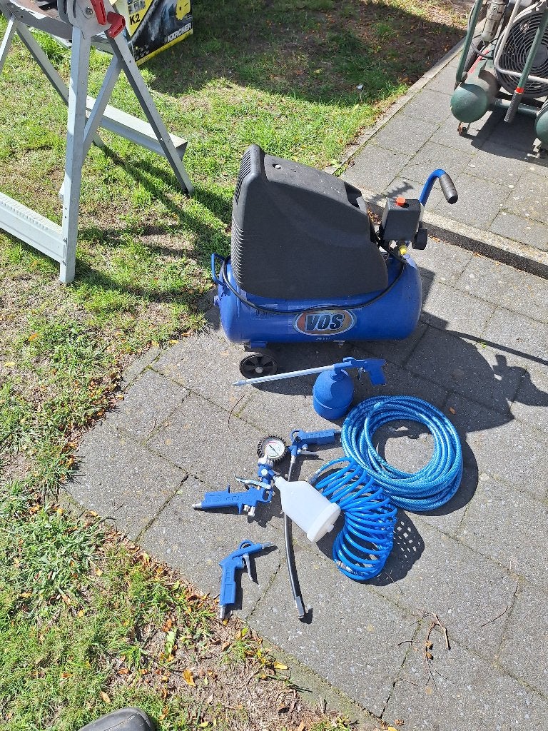 Compressor inl toebehoren, 25 tot 100 liter, Ophalen, Gebruikt, 6 tot 10 bar