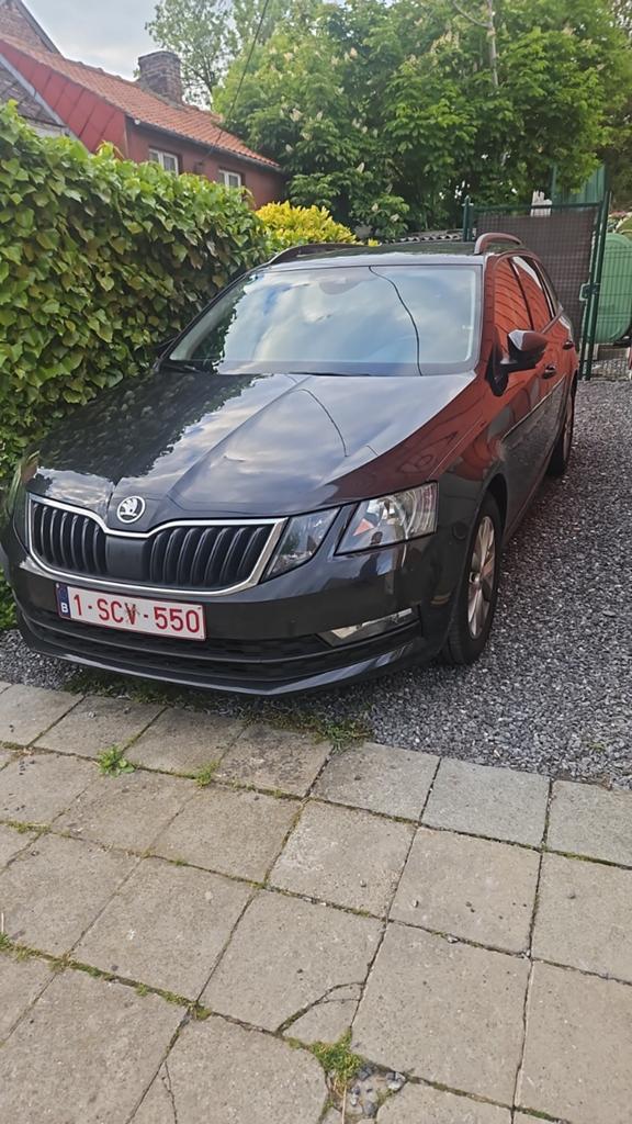 SKODA OCTAVIA 1.5TSI DIGITAL COCKPIT, Autos, Achat, Entreprise, Carnet d'entretien, Noir