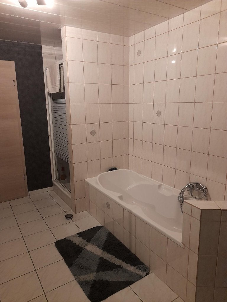 lig bad badkamer, Ophalen, Gebruikt