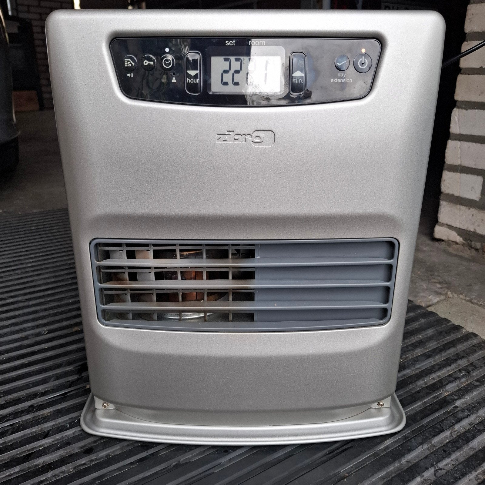 nette Zibro ( 3.2KW ) LC32 met doos,  pomp en vervoerdop, Ophalen