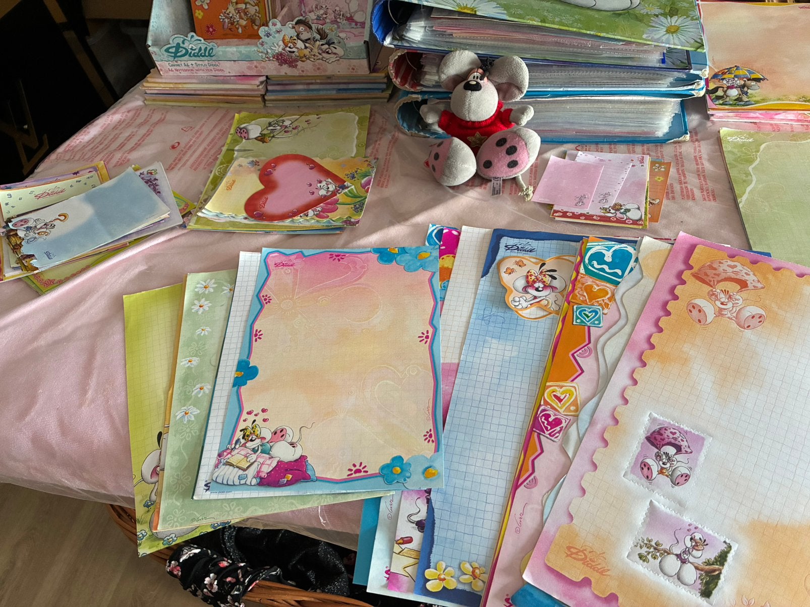 Diddl pakket 130 blaades, knuffel, meetlat, Verzamelen, Diddl, Ophalen, Diddl, Zo goed als nieuw, Knuffel