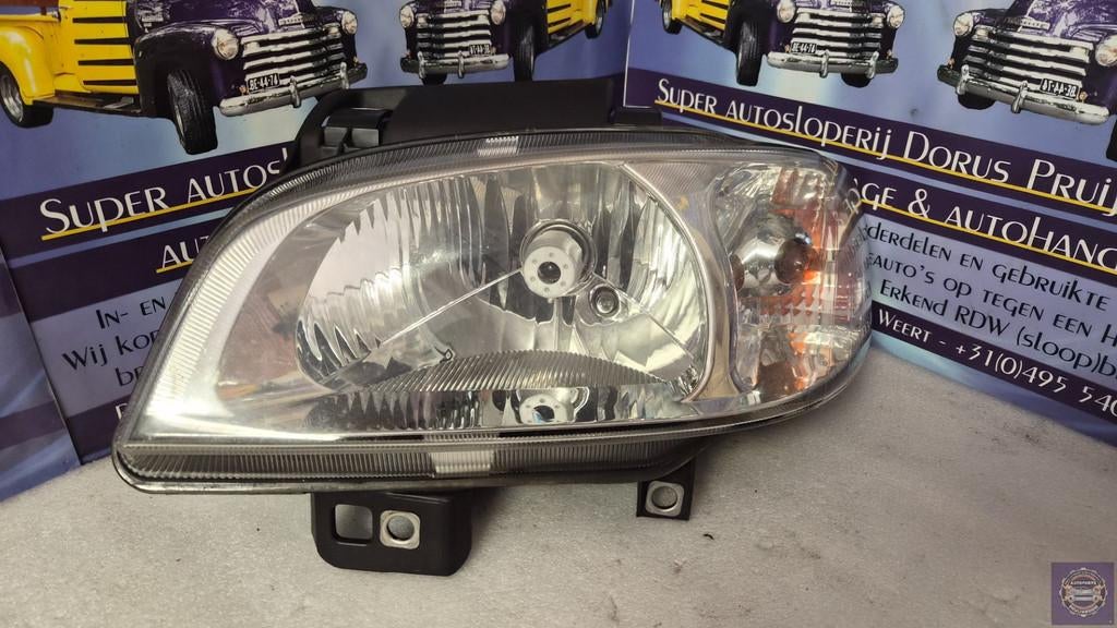 Seat Ibiza II (6K1) Koplamp links 6K1941031A, Gebruikt, Autovia A-2, Km 585 585
08760  Martorell, ES, SEAT S.A., Customercare@seat.es