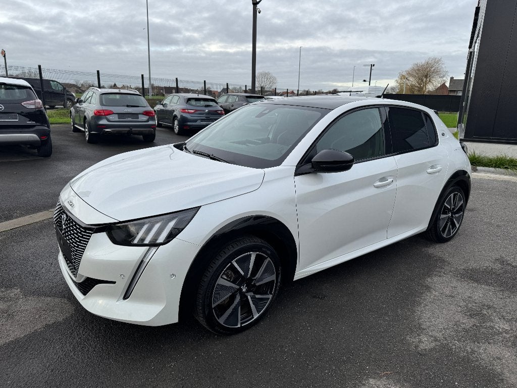 Peugeot 208 GT elektrisch camera leer 1st eigenaar, Auto's, Zwart, Wit, 5 deurs, Bluetooth