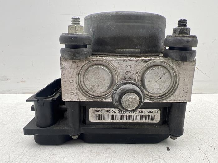 Pompe ABS d'un Opel Corsa, -, Opel, 3 mois de garantie, Utilisé