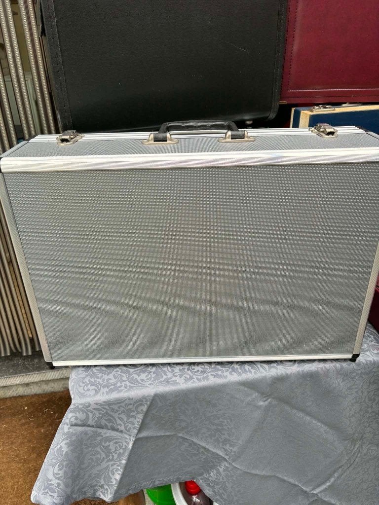 2 professionele cdkoffers, in perfecte staat, 50 euro samen, CD & DVD, CD | Autres CD, Enlèvement ou Envoi, Comme neuf, Autres types