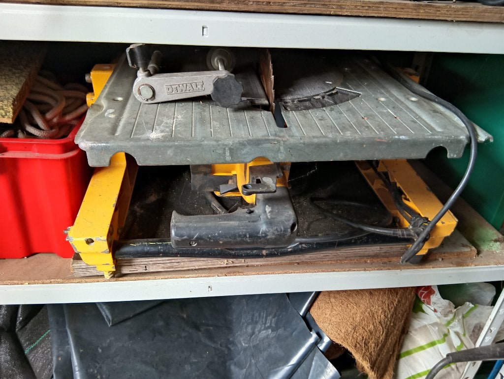 Dewalt hout afkortzaag ( omklapbaar als tafelzaag!!!), Scie à onglet, 70 mm ou plus, Enlèvement, Utilisé