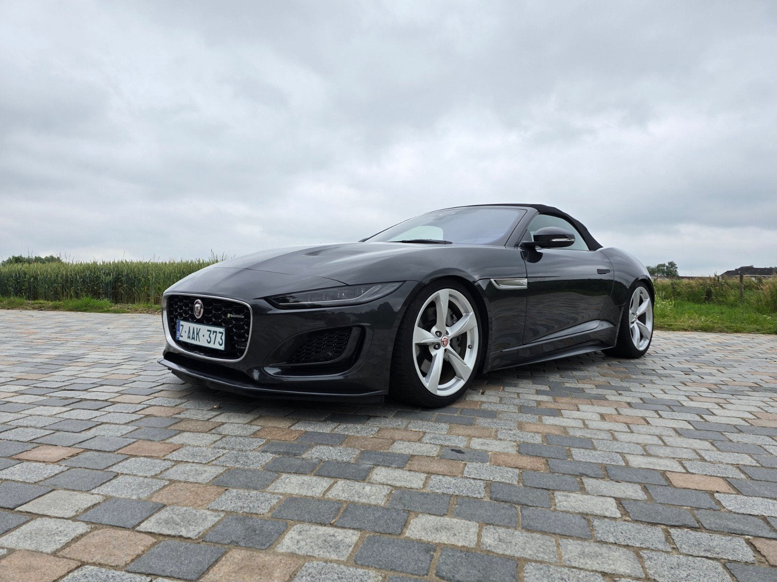 Jaguar F-type R-dynamic 2023 met 3509km!!! Nieuwstaat!!!, Auto's, Jaguar, Automaat, Achterwielaandrijving, F-type, Cabriolet