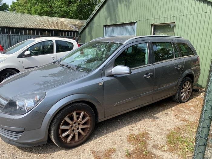 Motor van een Opel Astra, Gebruikt, -, -, Opel