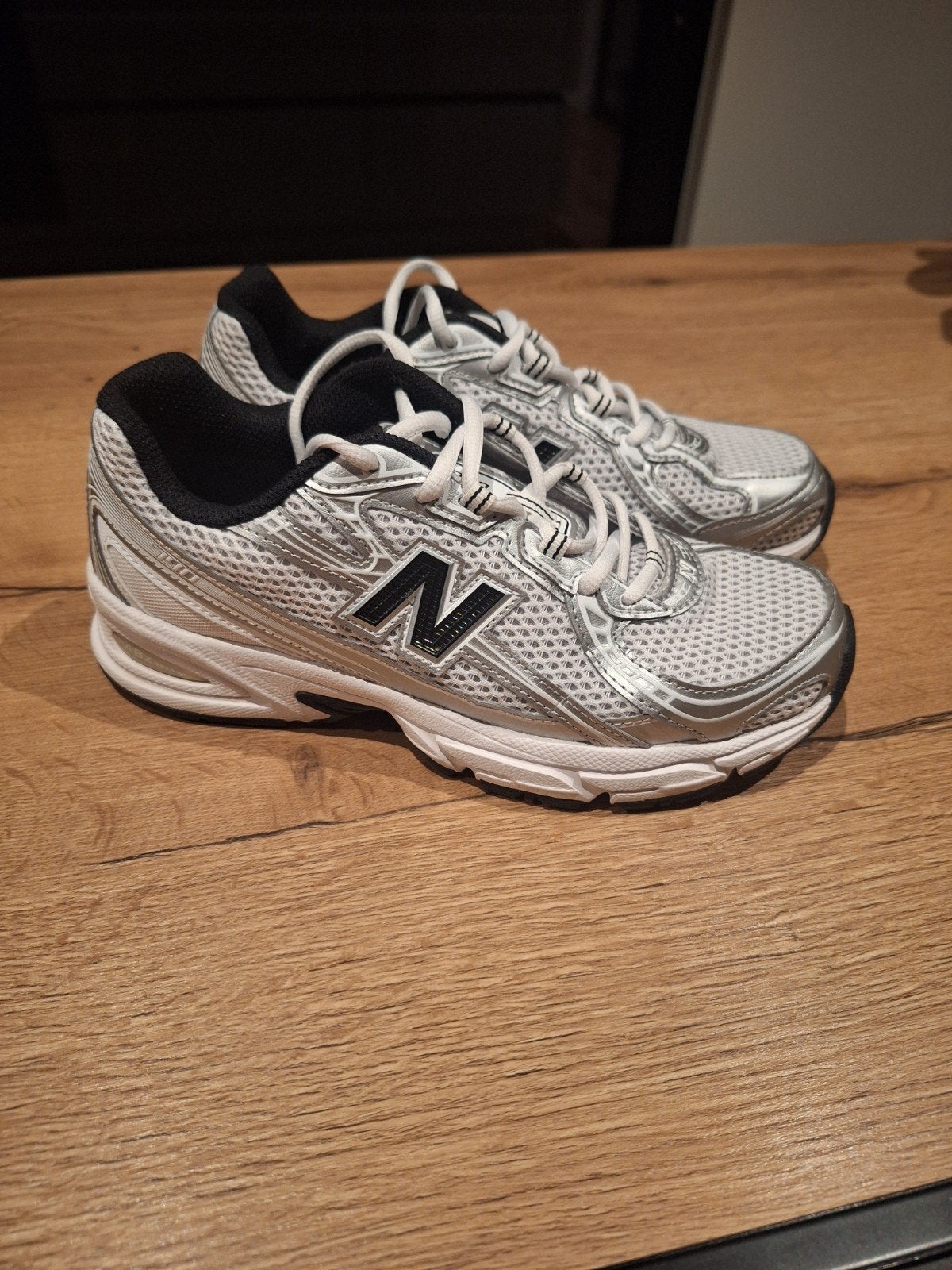 Nieuw! New Balance 740  Maat 38, Enlèvement, Neuf