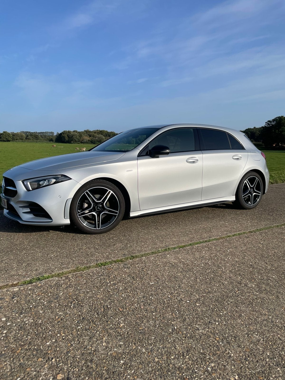 Mercedes A180 amg night edition pack, Autos, Mercedes-Benz, Achat, Euro 6, Noir, Automatique