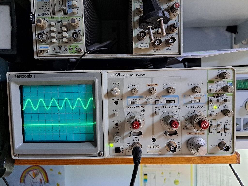 Oscilloscope Tektronics 2235, Bricolage & Construction, Instruments de mesure, Enlèvement ou Envoi, Utilisé, Autres appareils de mesure ou compteurs
