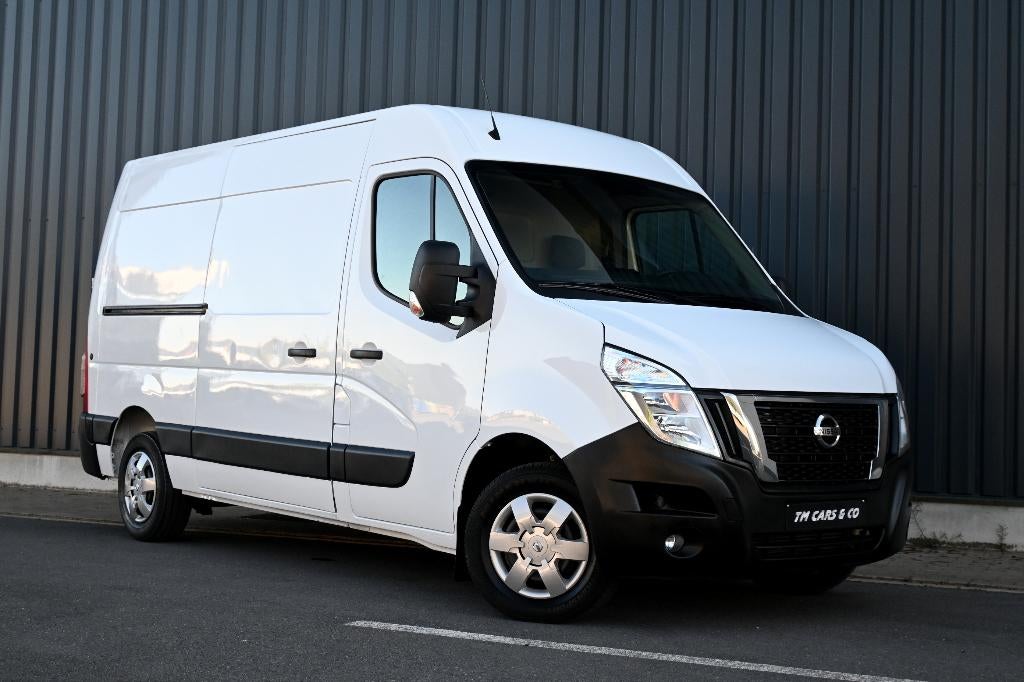 Nissan NV400 L2H2 Cam, GPS, Cruise, Carplay, Airco, PDC, BTW, Auto's, Bestelwagens en Lichte vracht, Stof, Euro 6, 4 cilinders