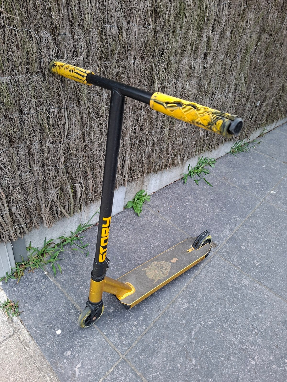 gouden stuntstep, Ophalen