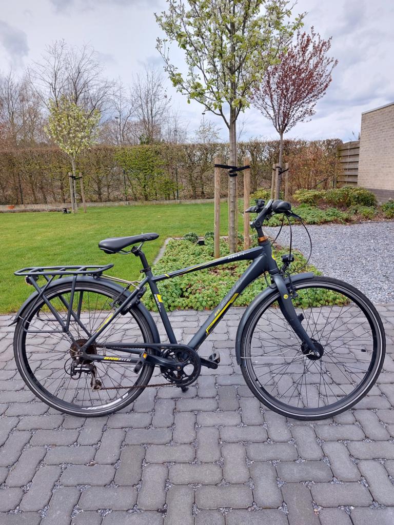 Jongensfiets BNB 28 inch (grijs met geel), Gebruikt, Versnellingen, Schijfrem, Ophalen