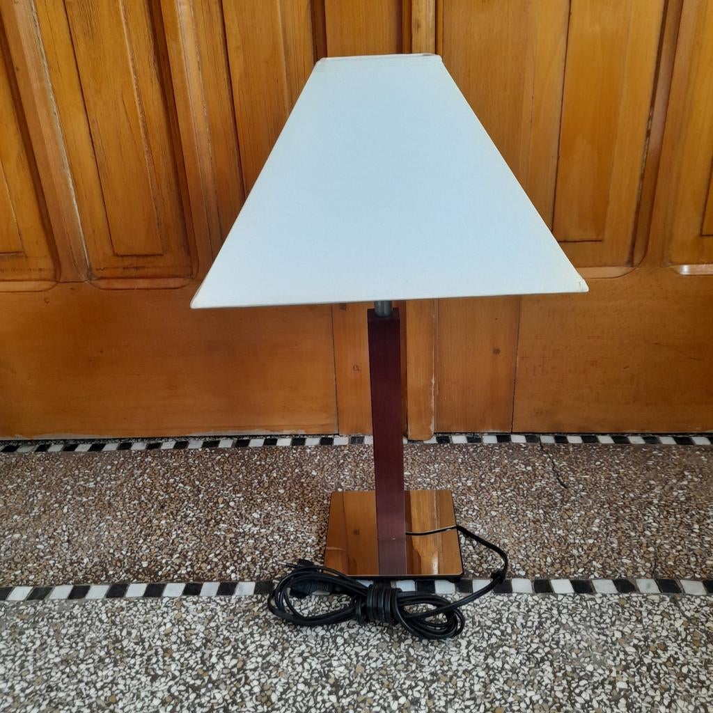 Lampe, Enlèvement, Bois