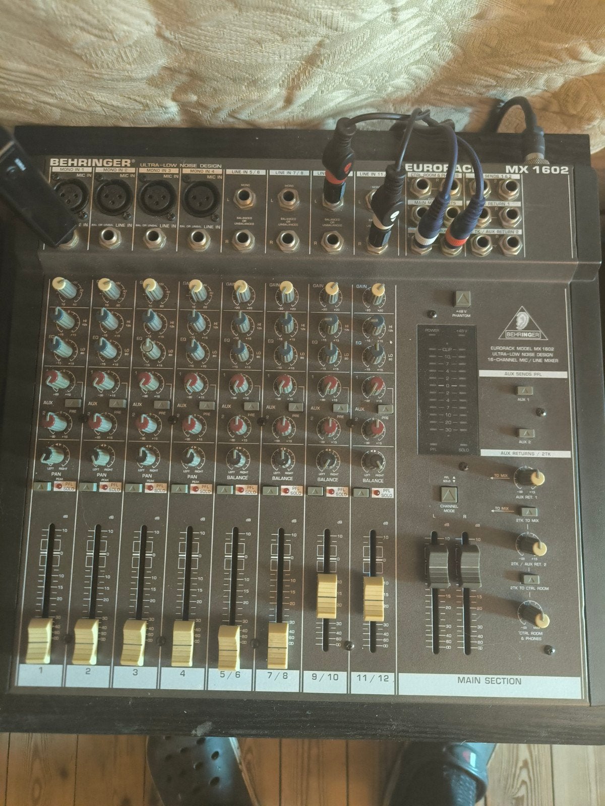 12 kanaals pa mengpaneel Behringer MX 1602, Muziek en Instrumenten, Ophalen, Zo goed als nieuw, 10 tot 20 kanalen