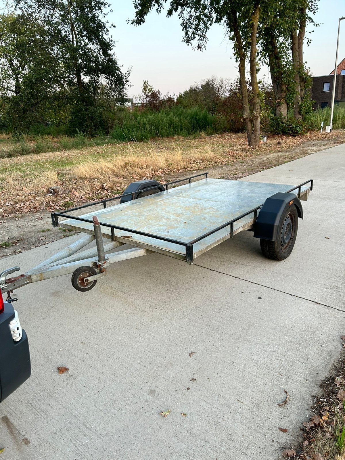 Enkelas aanhangwagen plateau, Enlèvement, Utilisé