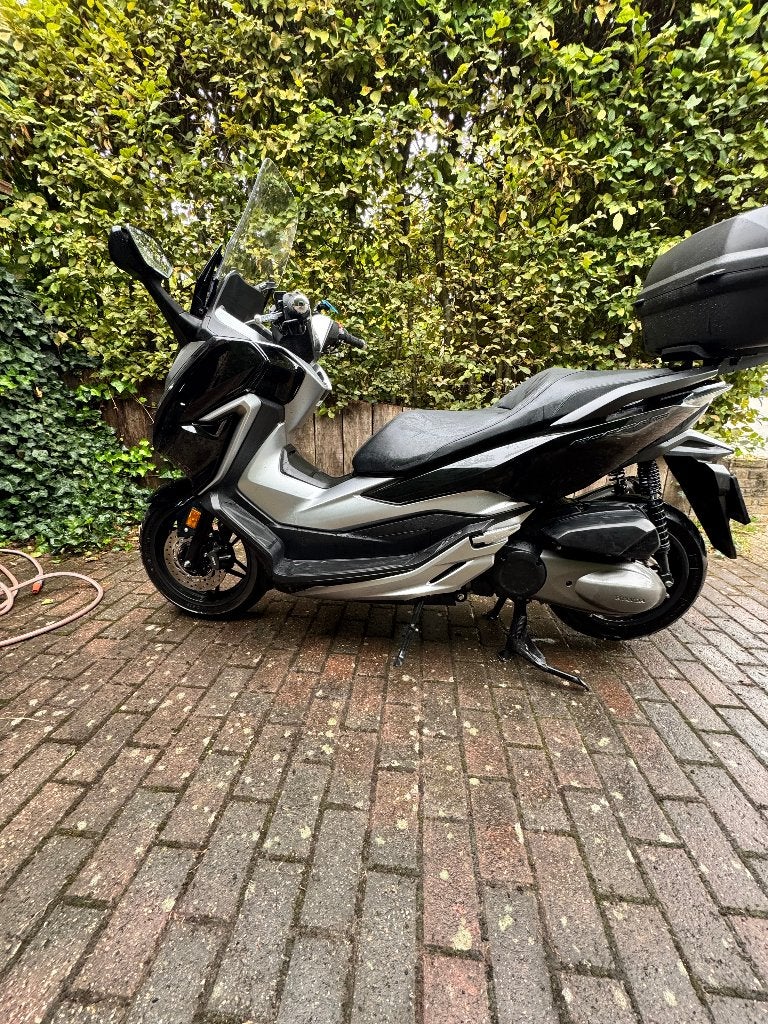 Honda Forza 300, ABS, Occasion, Particulier, 12 à 35 kW