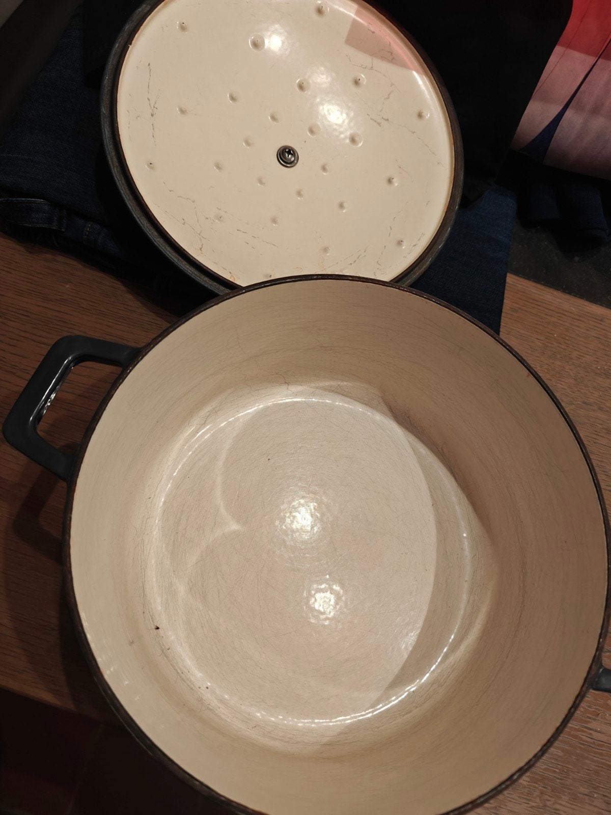 gietijzeren pot, Enlèvement
