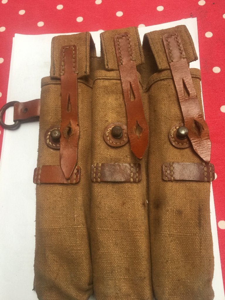 DAK ORIGINAL mp38/40 opladerhouder, Verzamelen, Militaria | Tweede Wereldoorlog, Ophalen, Landmacht, Overige typen