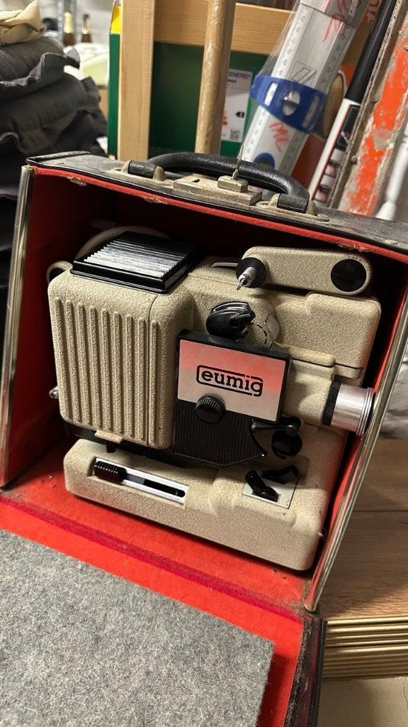 Projecteur film 8 mm Eumig vintage avec mallette, Audio, Tv en Foto, Ophalen, Gebruikt