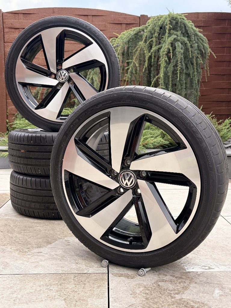 Origineel 18" VW Golf 7.5 GTI Performance Milton Keynes, Ophalen, Gebruikt