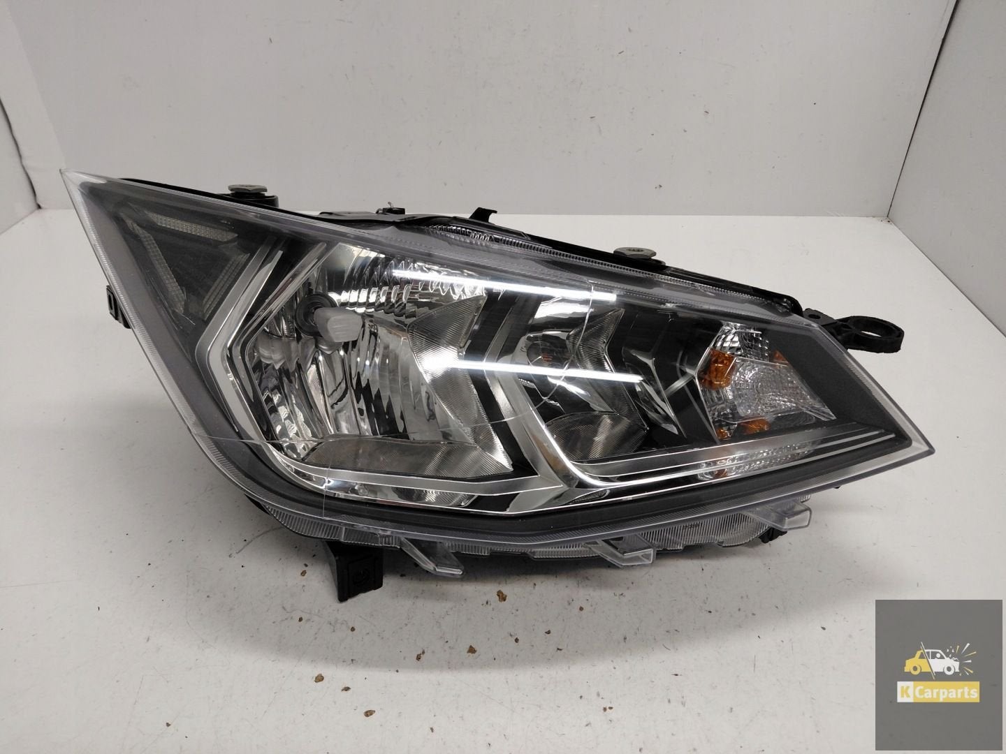 6F1941016A, Seat Ibiza V 6F Arona Standard avec feu LED droi, Autovia A-2, Km 585 585
08760  Martorell, ES, SEAT S.A., Utilisé