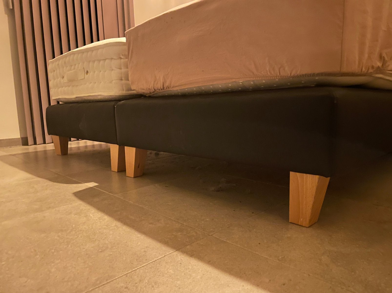 Dringend wegens verhuis – 2 boxspringbodems 1-persoons, Ophalen, Zo goed als nieuw