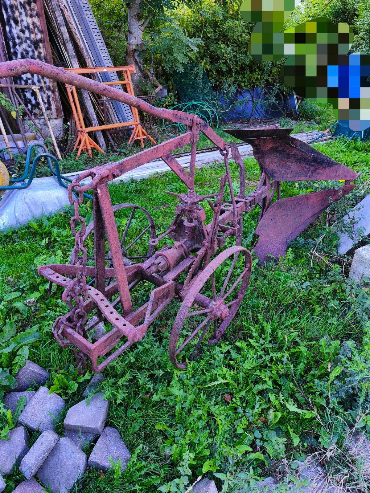 ancienne charrue 50€, Enlèvement