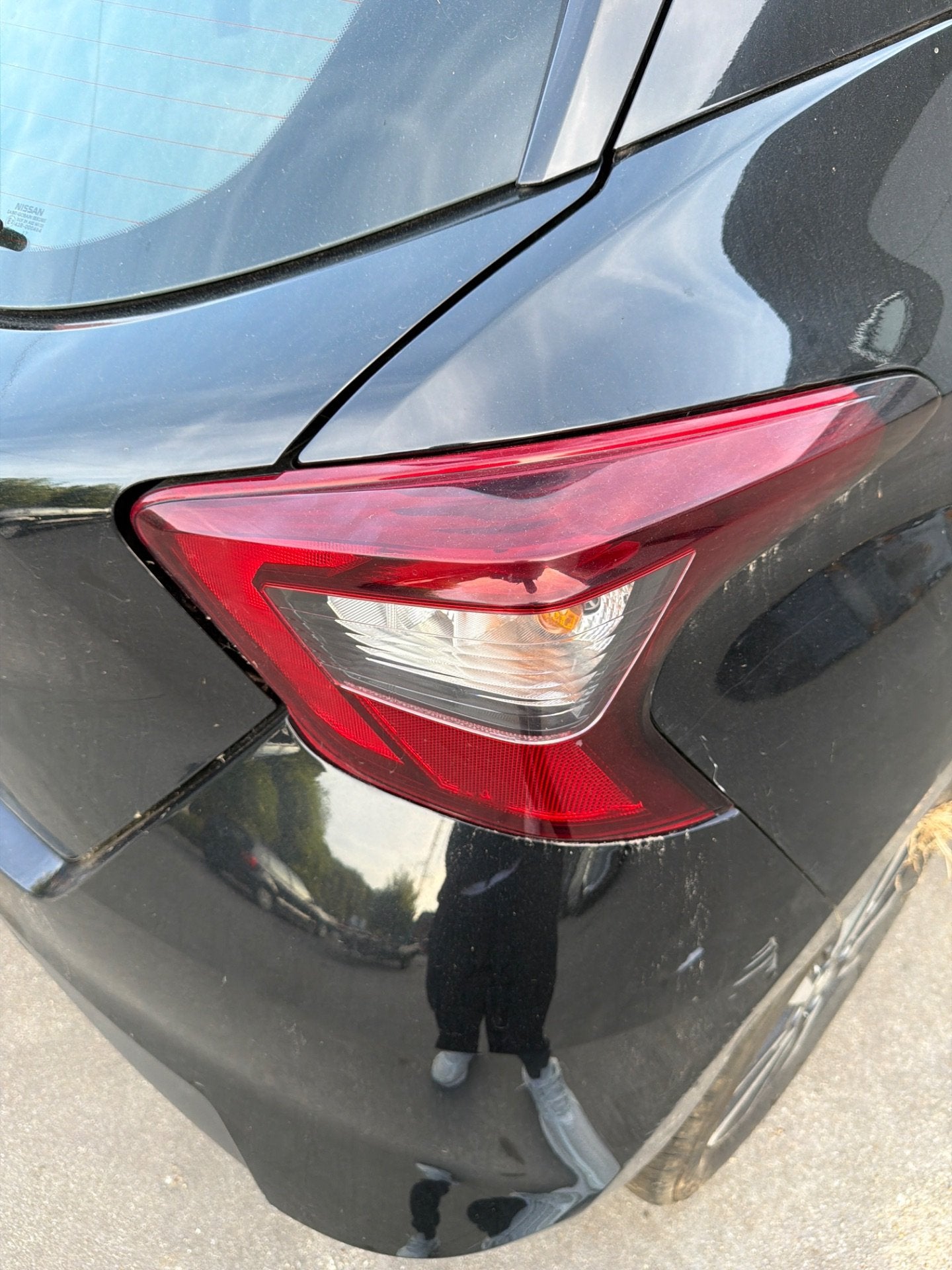 Rechts Achter licht achterlicht Nissan Micra Rechts, Deur, Takashima 1-chome 1-1
220-8686  Yokohama, Achter, NISSAN_SR@mail.nissan.co.jp
