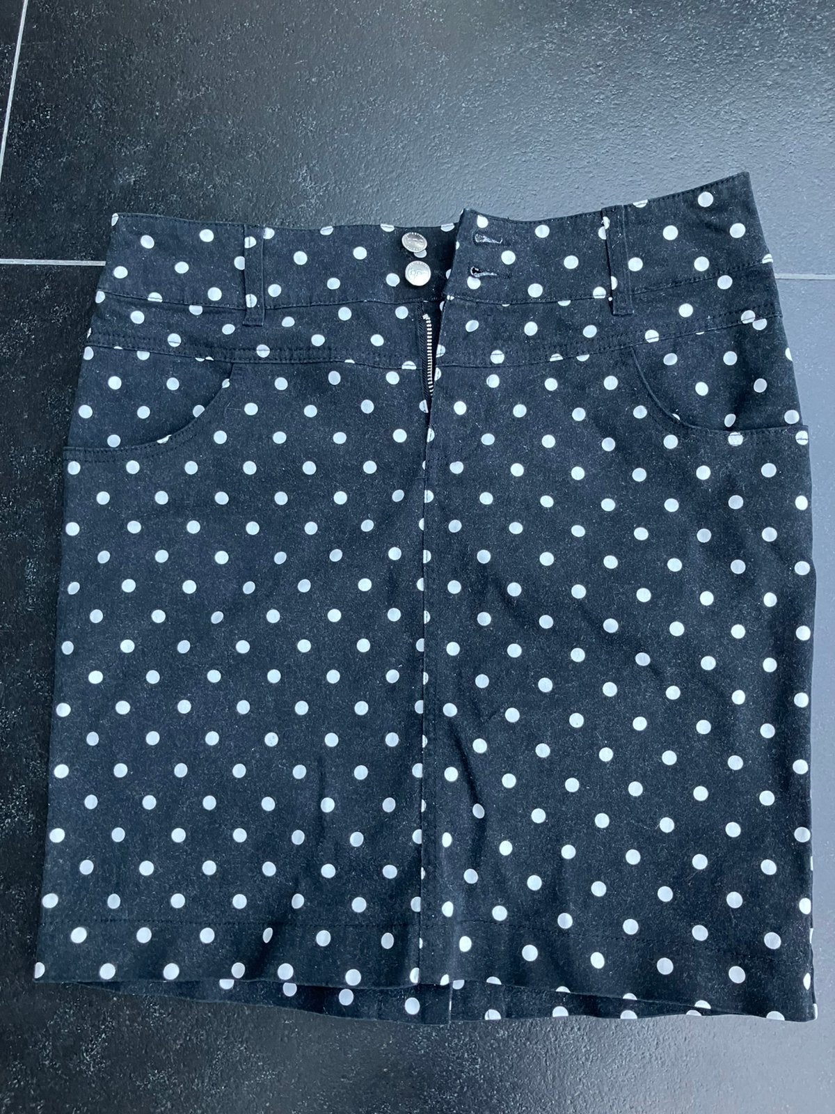 Zwarte rok met witte stippen - maat 40 - Bonprix Collection, Taille 38/40 (M), Comme neuf, Enlèvement, Longueur genou