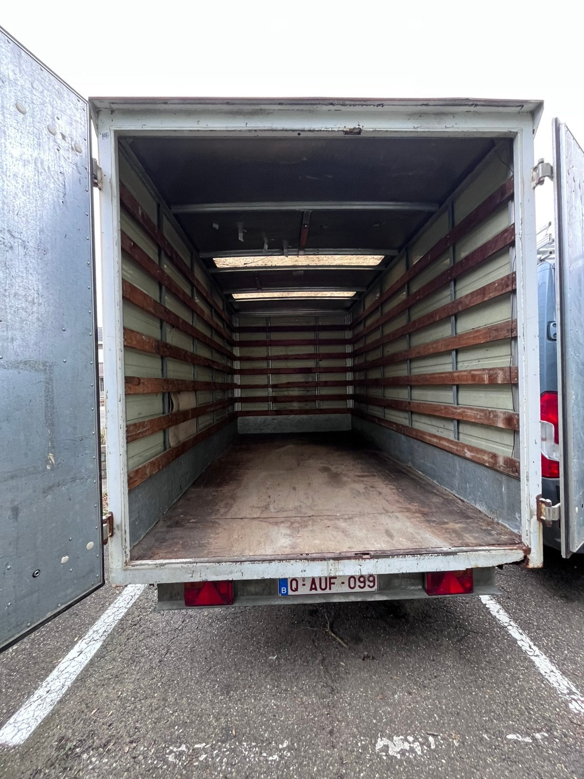Gesloten aanhanger 2000kg, Ophalen, Gebruikt