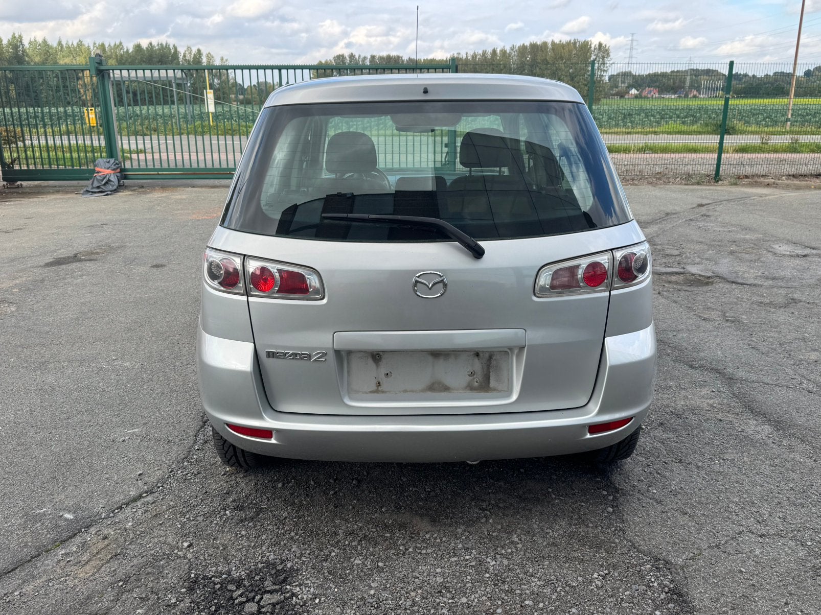 Mazda 2 1.4 essence boîte atomatique lez ok, Autos, Argent ou Gris, https://public.car-pass.be/vhr/0dec605e-d074-46f3-8fed-c92a40af7ff3