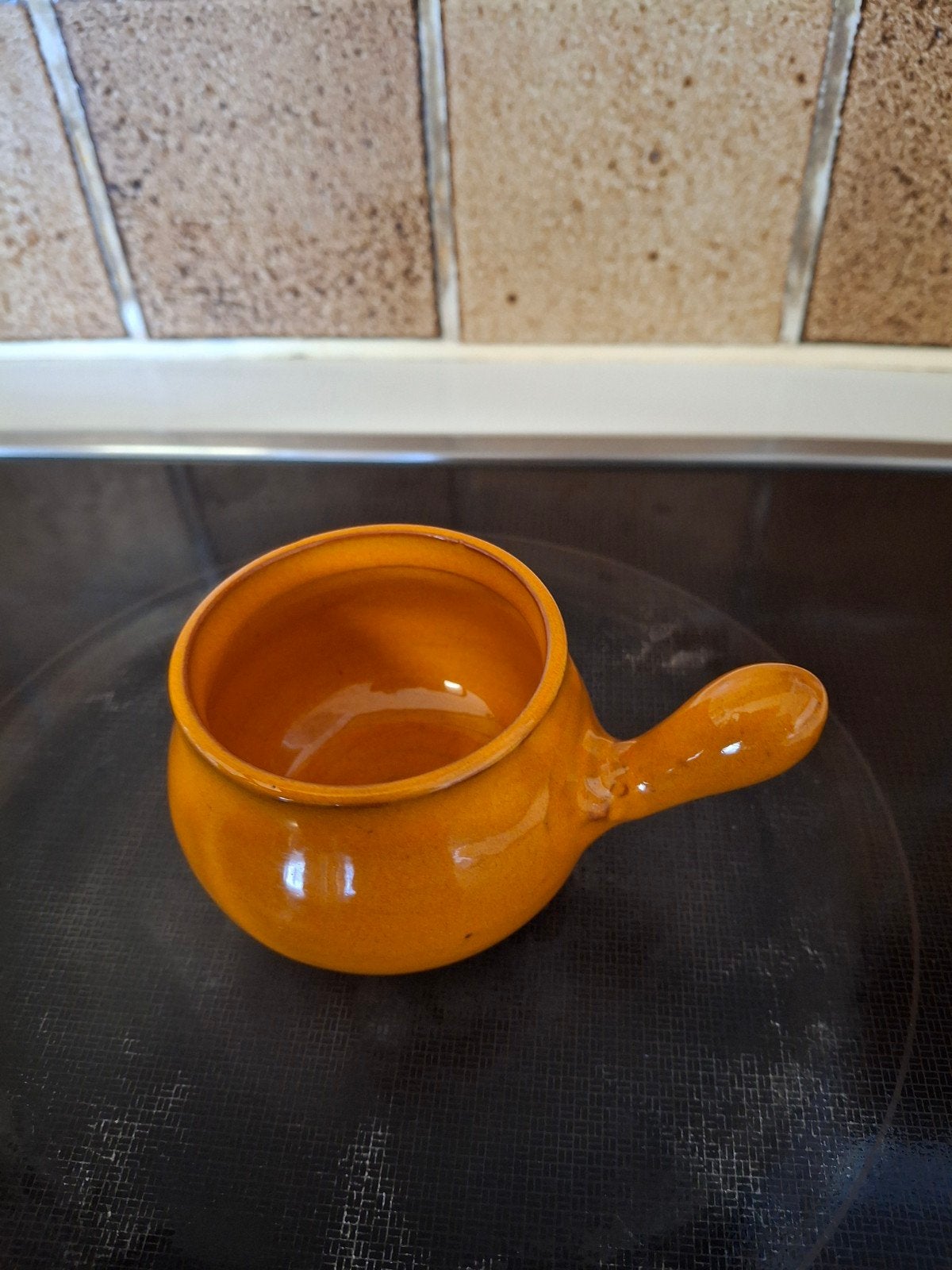 klein stenen oranje potje, Antiquités & Art, Antiquités | Email, Enlèvement ou Envoi