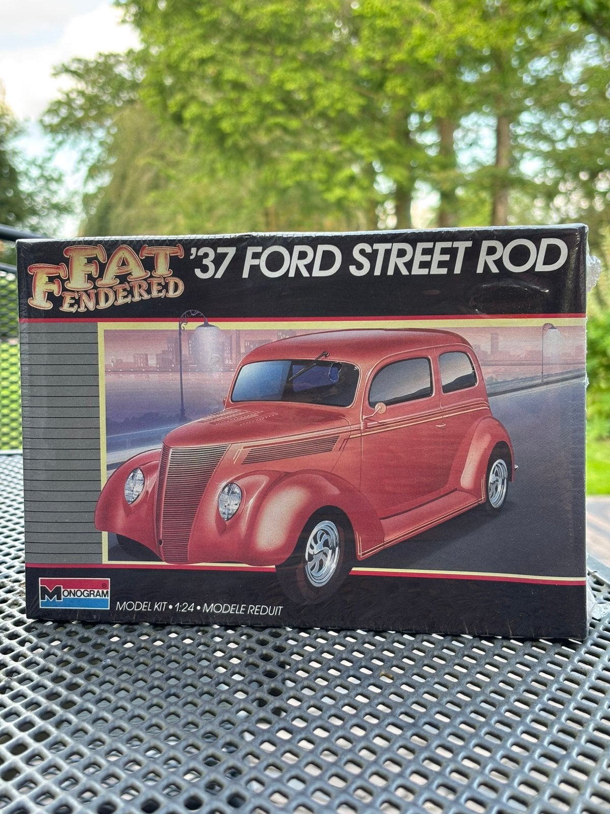 Monogram ’37 Ford Street Rod 1987” 1:24 – Factory Sealed, Enlèvement ou Envoi, Comme neuf