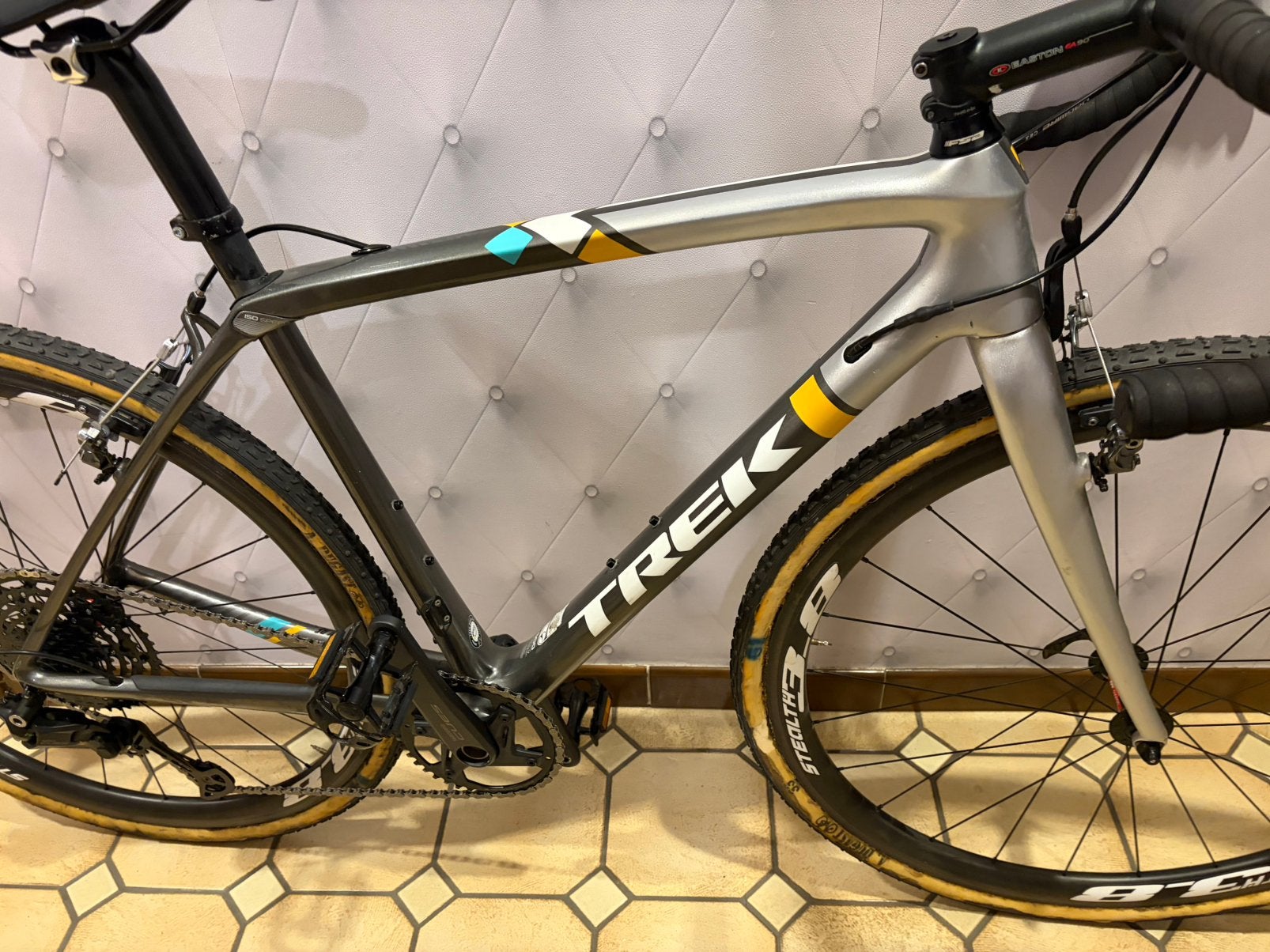 Racefiets Trek Boone 7 mt carbon wielen, Enlèvement, Comme neuf, Carbone