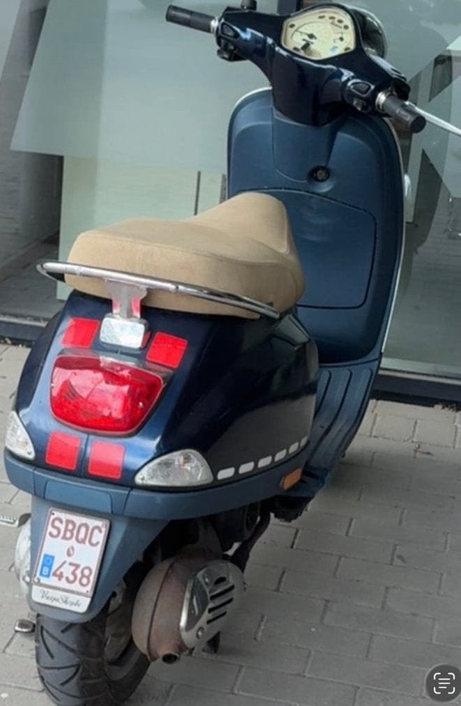 Vespa 50CC - check beschrijving, Fietsen en Brommers, Ophalen, Gebruikt
