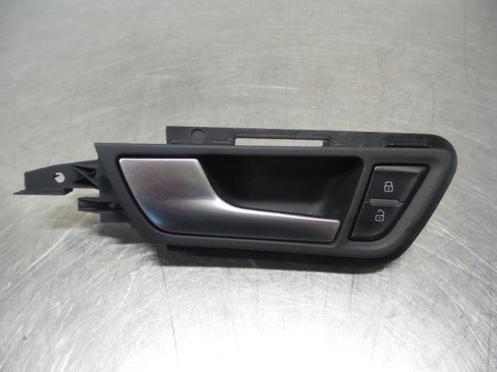 Portiergreep 4Deurs links-voor van een Audi Q5 (Q5 08-), Gebruikt, -, -, Ophalen of Verzenden