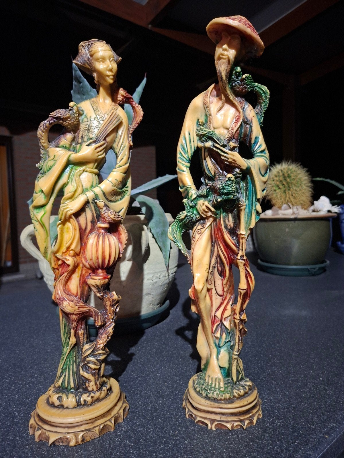Twee  chinese beelden  46 cm hoogte  15€, Ophalen