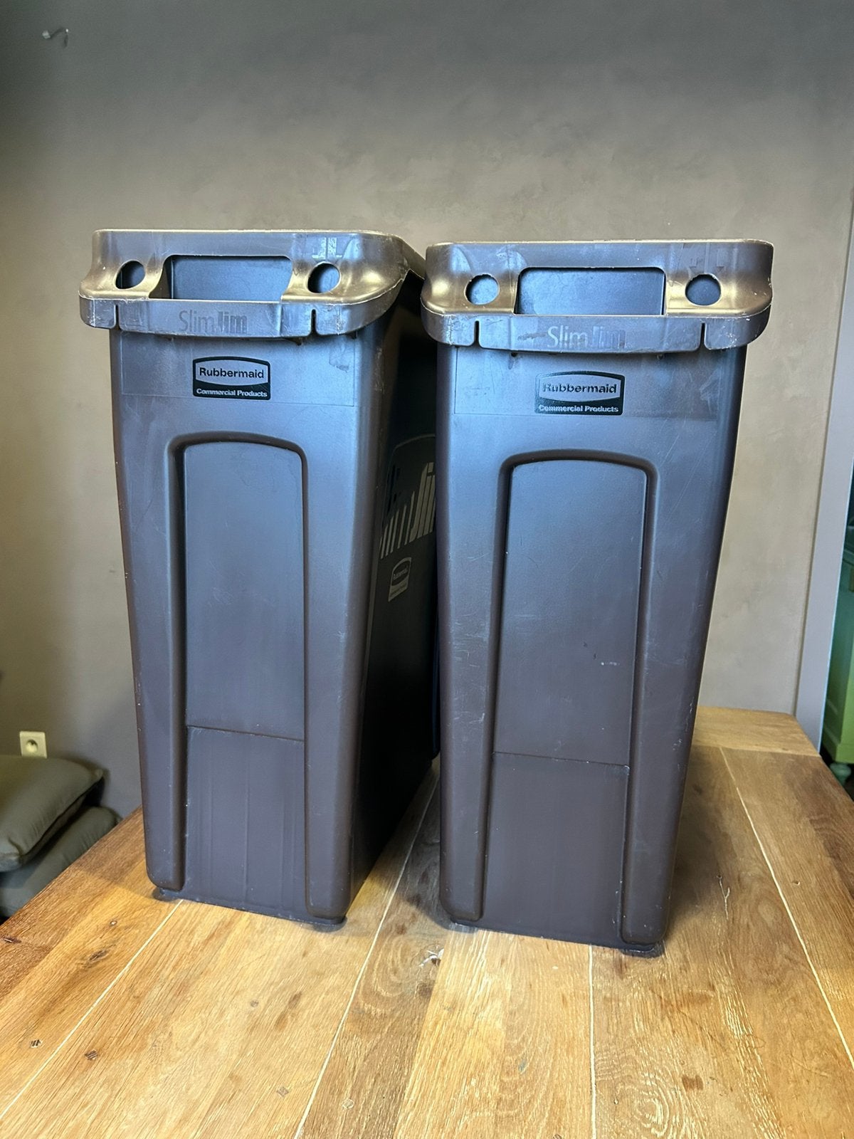 Prullenbak vuilnisbak rubbermaid slim jim 60l, Huis en Inrichting, Ophalen, Zo goed als nieuw