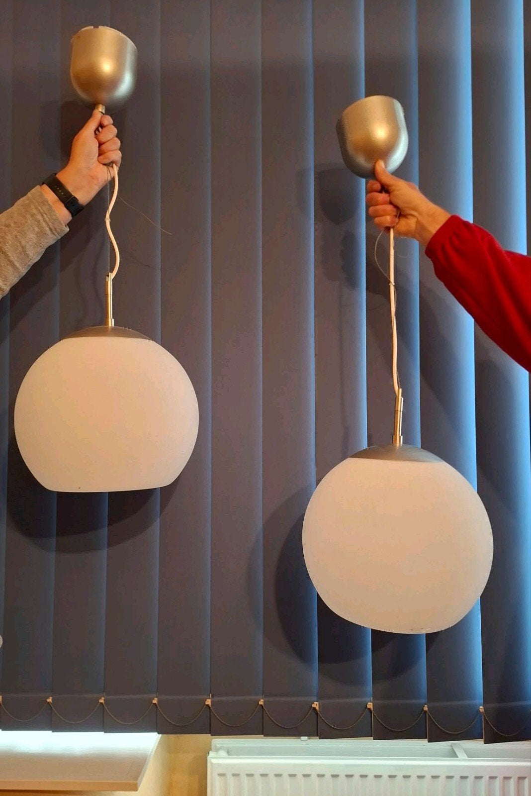 2x IKEA MINUT hanglampen met platte onderzijde-mat wit glas, Ophalen, Gebruikt, Modern of klassiek, E27 (groot)