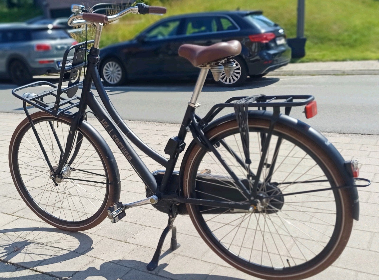 Te koop: Cortina U4 damesfiets, framemaat 50 cm, matzwart., Ophalen, Versnellingen