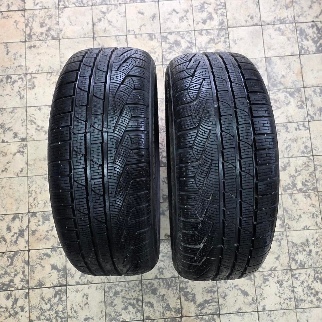 2 x pirelli 225/45/18 met 6,5mm profiel, Auto-onderdelen, Banden en Velgen, Ophalen, 18 inch, Gebruikt, Winterbanden