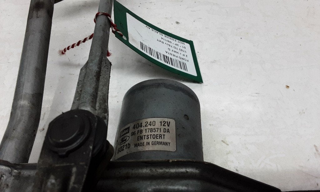 RUITENWISSERMOTOR VOOR Ford Fiesta 4 (96FB17B571DA), Gebruikt, Henry-Ford-Straße  1
50735  Köln, DE, Ford-Werke GmbH, Kunden@ford.com
