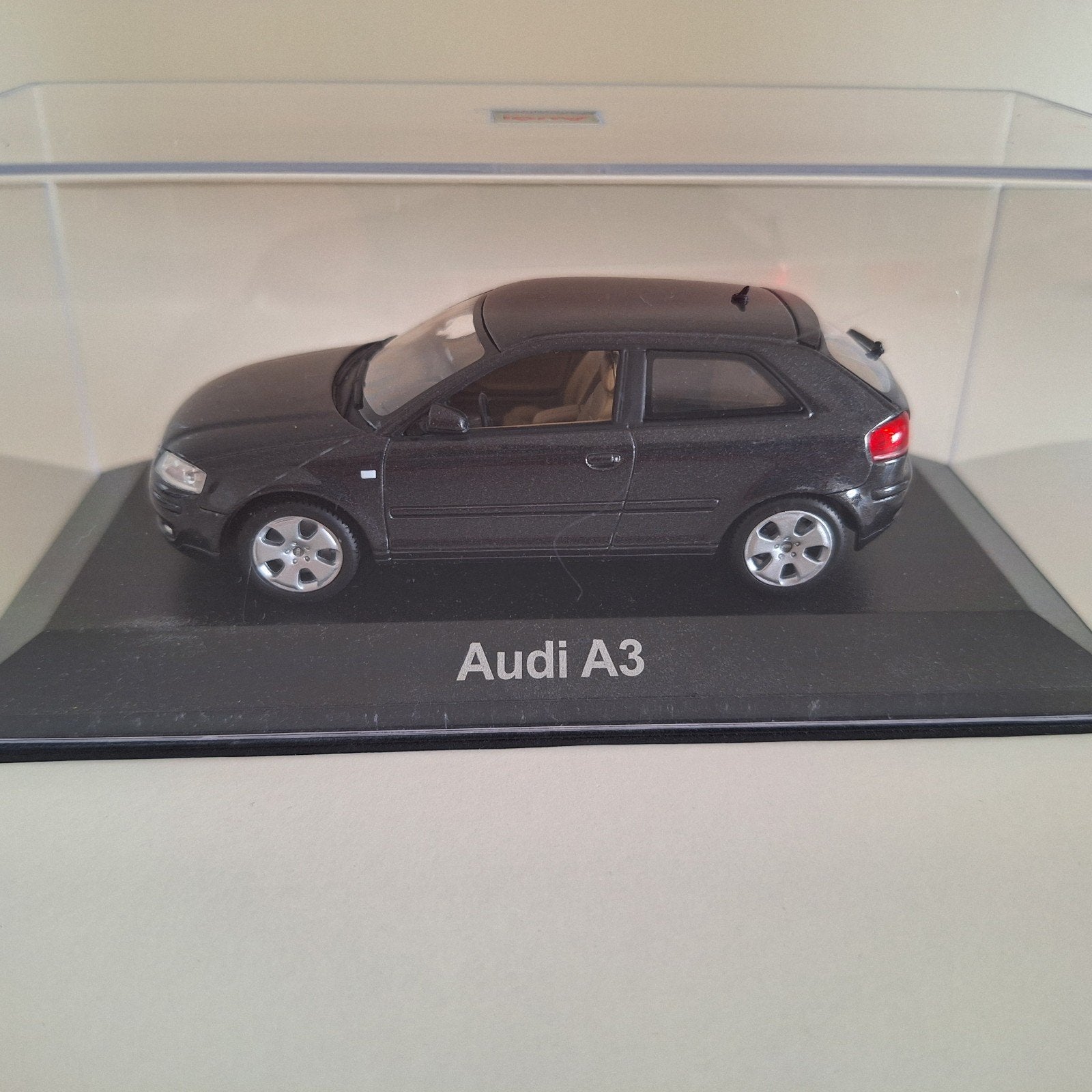 Audi A3 mignature, Ophalen